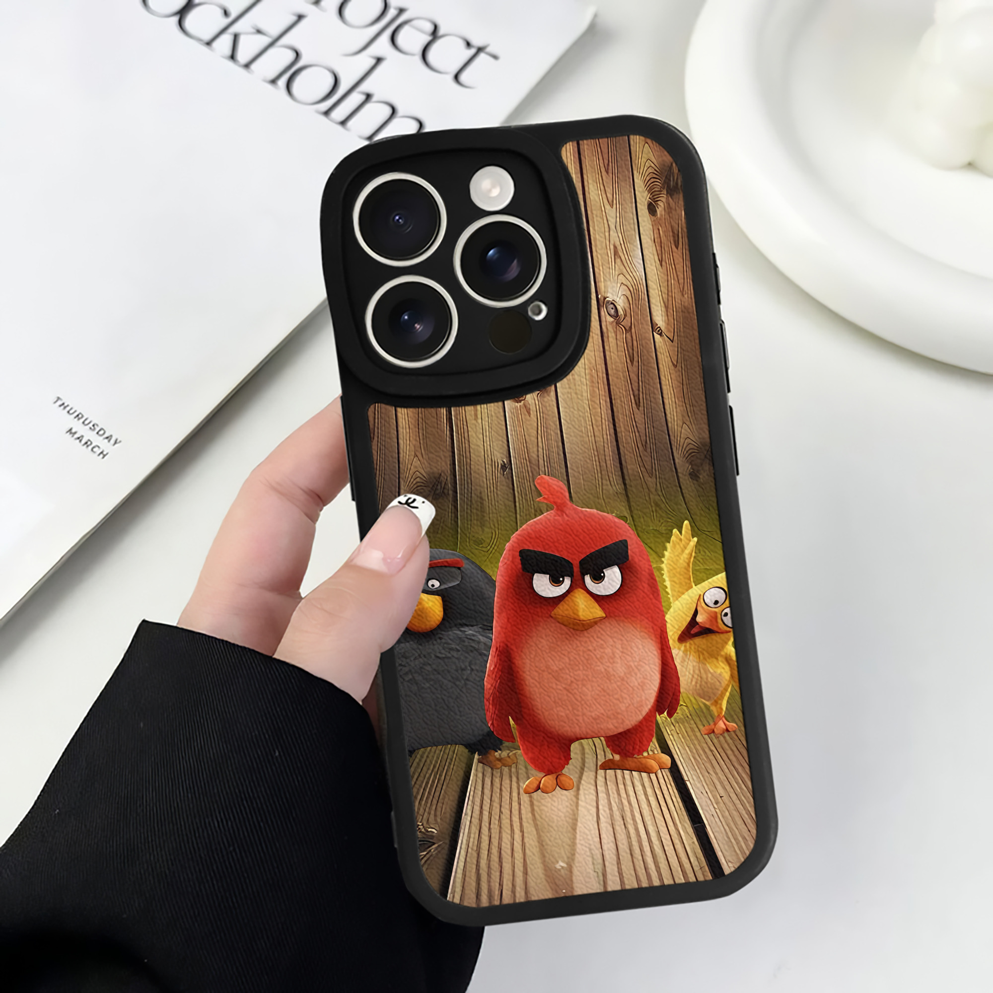 （画像用） Angry Birds アングリーバード 【iPhone 16シリーズ対応】シリコンスマホケース（レザー調） 材質：シリコン